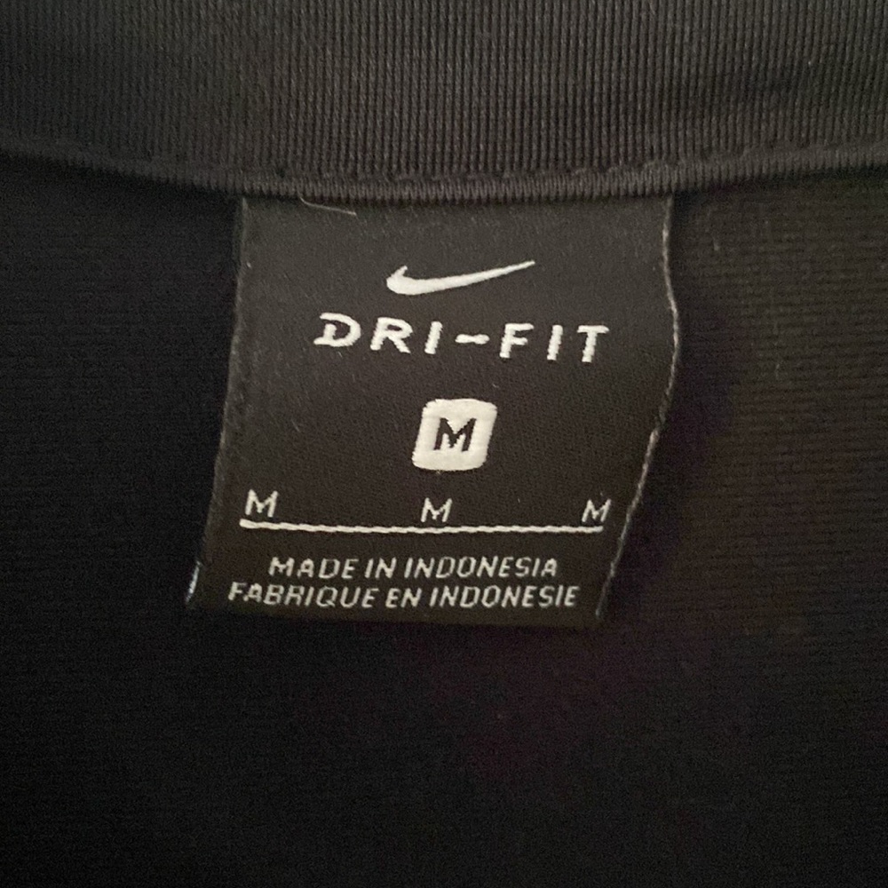 Nike - Picture 3 of 3